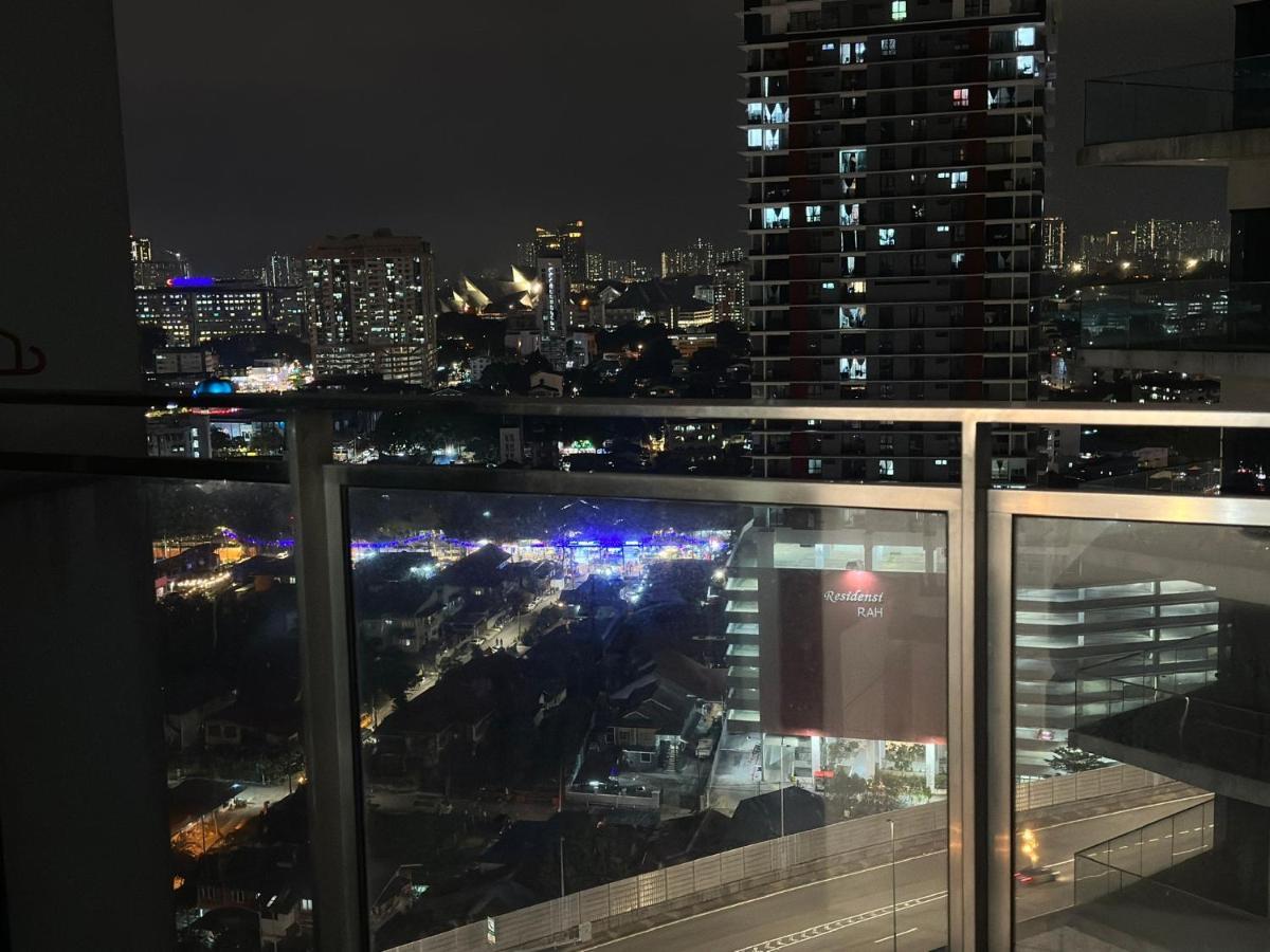 Summer Suites Klcc By Purple Orchid Kuala Lumpur Exterior photo