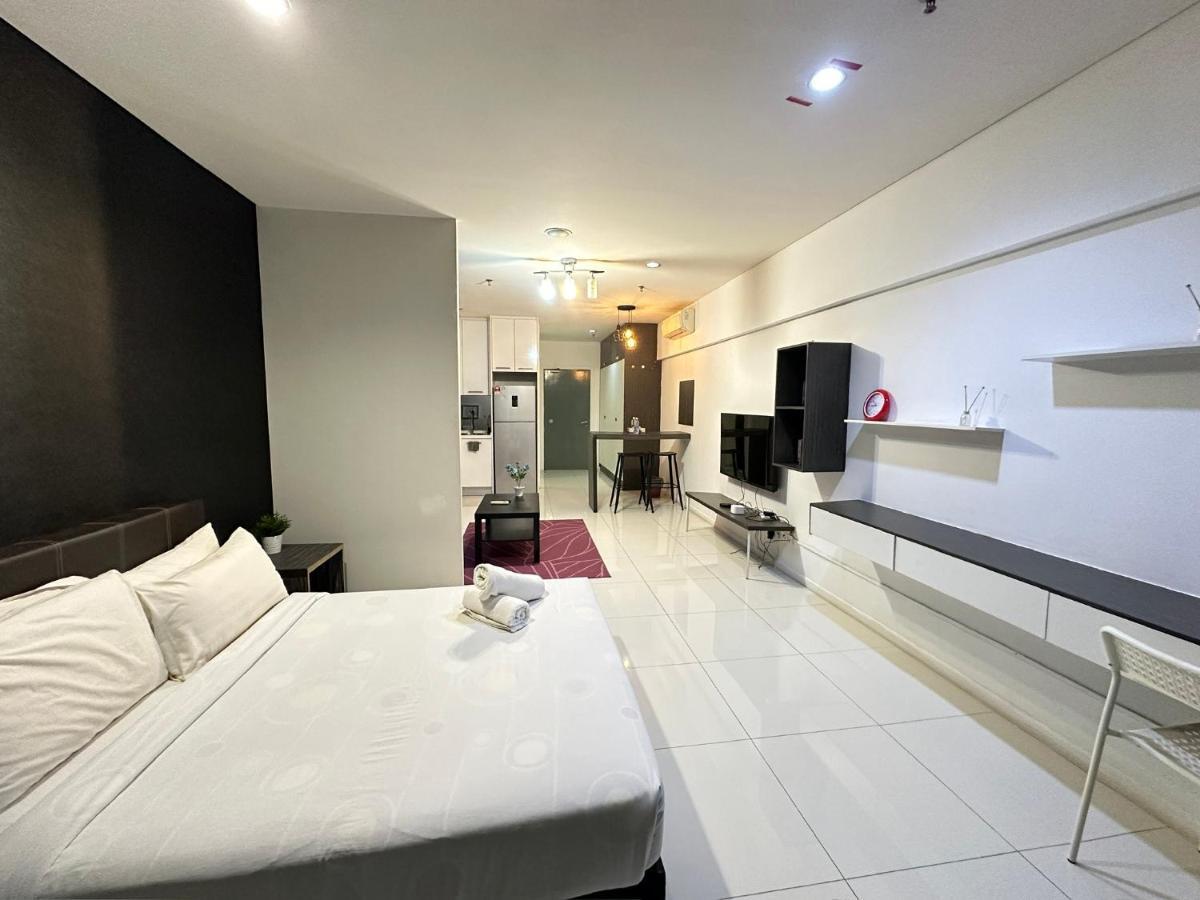 Summer Suites Klcc By Purple Orchid Kuala Lumpur Exterior photo