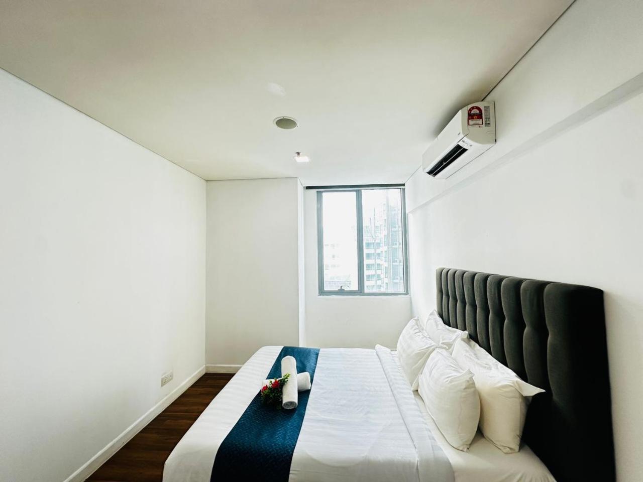 Summer Suites Klcc By Purple Orchid Kuala Lumpur Exterior photo