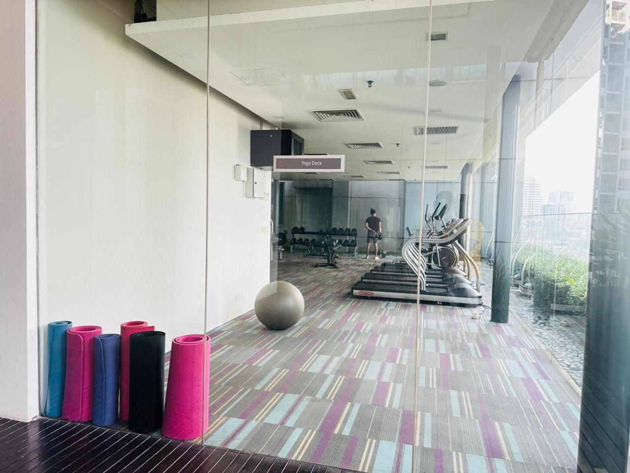 Summer Suites Klcc By Purple Orchid Kuala Lumpur Exterior photo